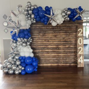 Graduation Garland with Wooden Pallet Rental